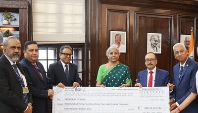 Four PSU banks present dividend cheques worth Rs 6,481 cr to govt