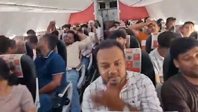 WATCH | SpiceJet Passengers Sitting Inside Flight Sans AC Amid Sweltering Heat