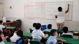 Cambios de último momento y libros de texto que no conocen: maestros trabajan a marchas forzadas para inicio del ciclo escolar