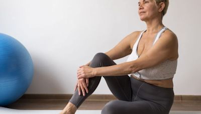 Los 8 ejercicios para reducir el dolor de rodillas después de los 50 años y fortalecer las articulaciones