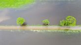 Hochwasser vernichtet die Ernte vieler Höfe