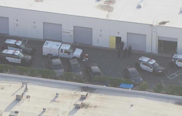 2 killed, 1 hospitalized after stabbing at Santa Ana business park