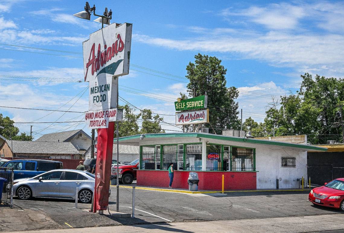 Decades-old Fresno eatery shares secret for gaining lifelong customers. Take a look