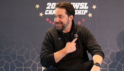 “We’re Not Done Yet”: Alexis Ohanian Proves Doubters Who Don’t ‘Think People Love Women’s Sports’ Wrong...