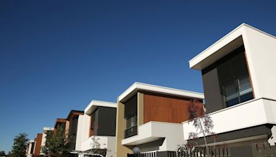 Sydney Home Values Climb to Record as Supply Stays Constrained