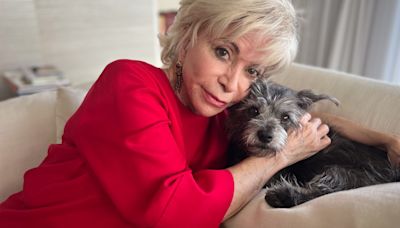 Isabel Allende se mete en la literatura infantil de la mano de su mascota, Perla, para hablar de bullying: «el acosador es siempre un cobarde» - Diario Río Negro