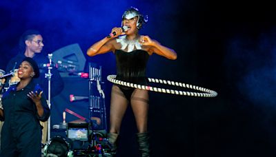 Grace Jones, 76, still stunning audiences from 60 feet in the air