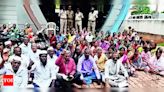 Weavers demand plots and compensation, protest against state govt | Hubballi News - Times of India
