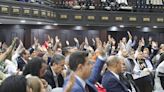 Maduro felicita al Parlamento por ley que protege las pensiones