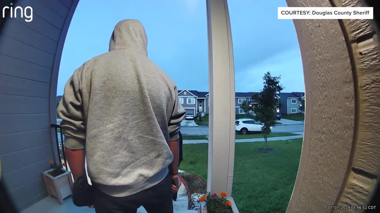 Video: Man attempts to break into North Omaha home with a machete