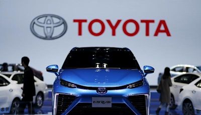 Toyota FY profit nearly doubles as hybrid sales surge, outlook weaker By Investing.com