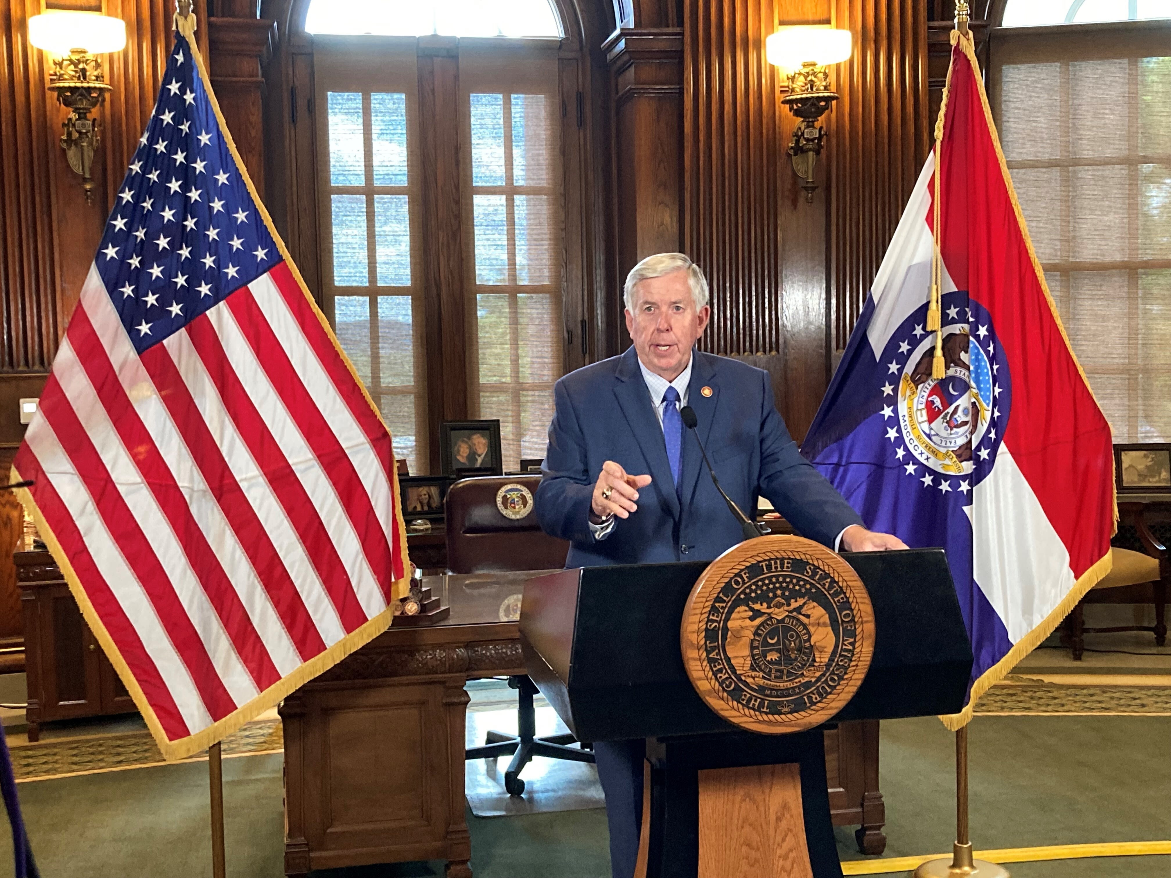 Missouri Gov. Mike Parson signs landfill bill into law