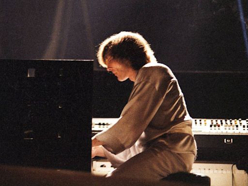 ELO keyboardist Richard Tandy dies