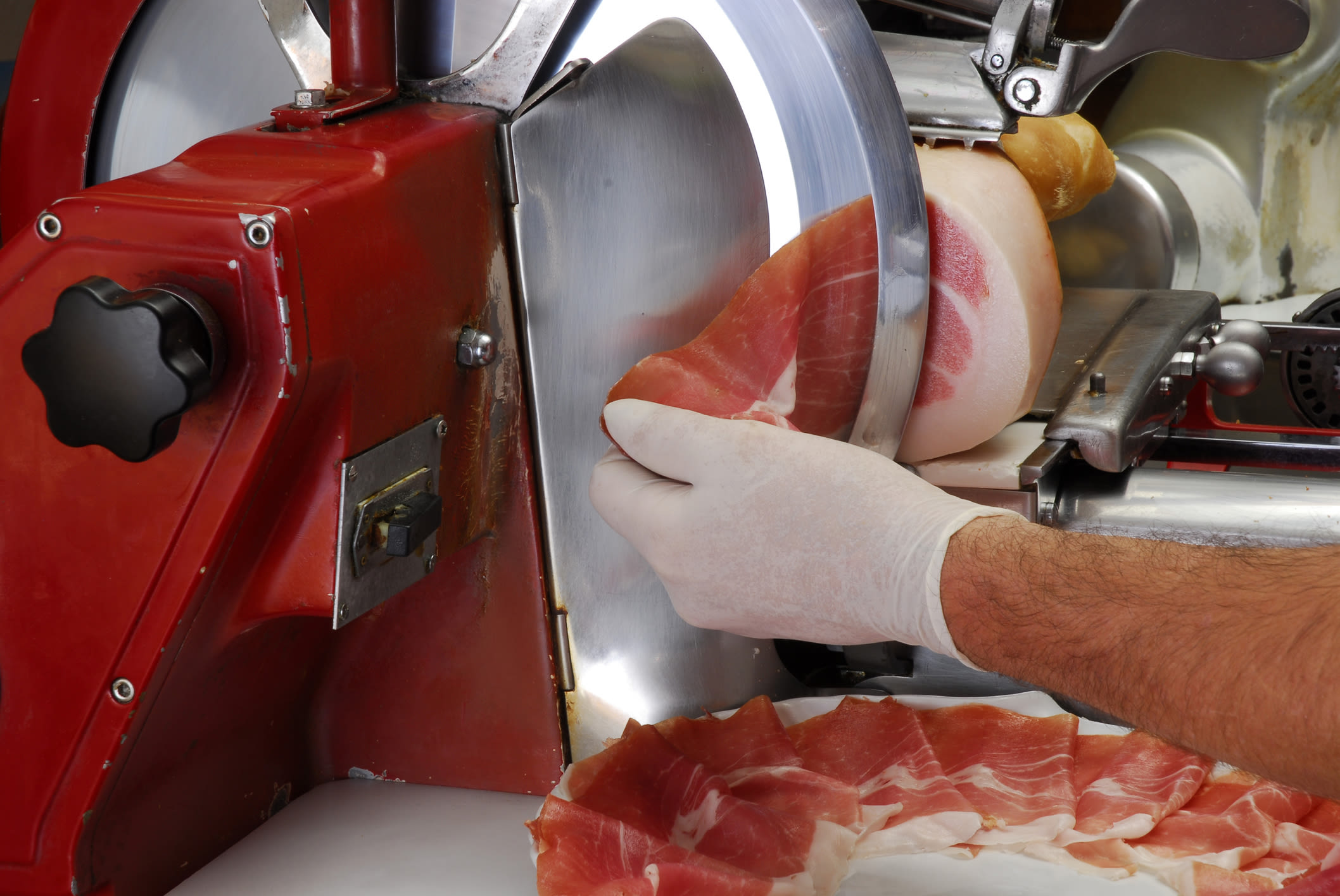 Two dead in listeria outbreak linked to deli meat. Here’s what to know.