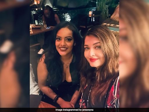 Viral Pic From Aishwarya Rai Bachchan's Fan Meet In New York