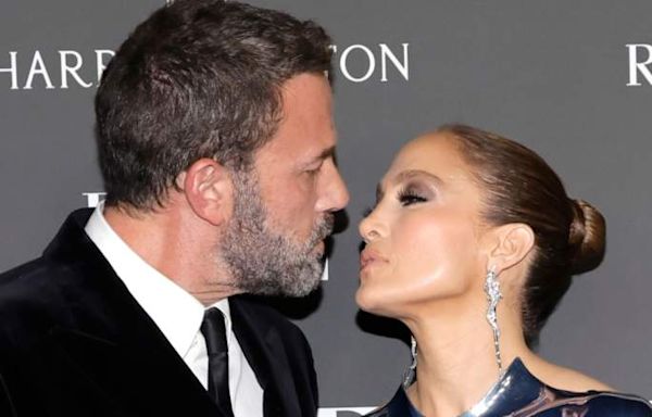 Jennifer Lopez Seen at Ben Affleck's Home: Report