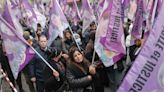 Marcha silenciosa homenageia vítimas do ataque de Paris