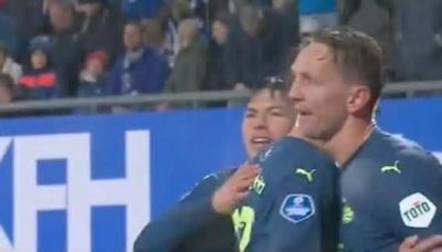 Luuk de Jong marca el séptimo de PSV, que huele a título