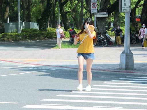 熱爆！台北市飆39.4°C！ 18縣市亮高溫燈號