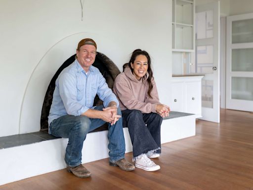 Chip and Joanna Gaines Take on a Whole New Home in First Trailer for “Fixer Upper: The Lakehouse” (Exclusive)