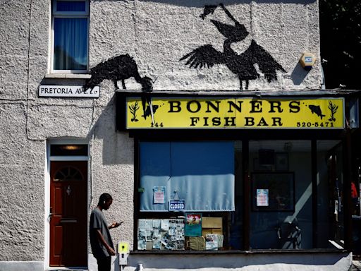 Banksy pelican artwork appears on Walthamstow fish and chip shop