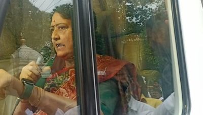 Sasikala starts 4-day ‘political tour’, hits out at DMK govt.
