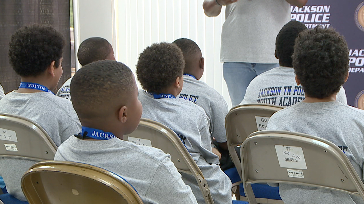 Young scholars graduate from JPD's Youth Police Academy - WBBJ TV