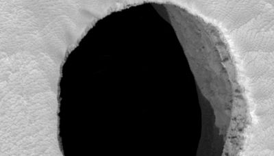 火星表面的神祕洞口，可能通往更大地下洞穴