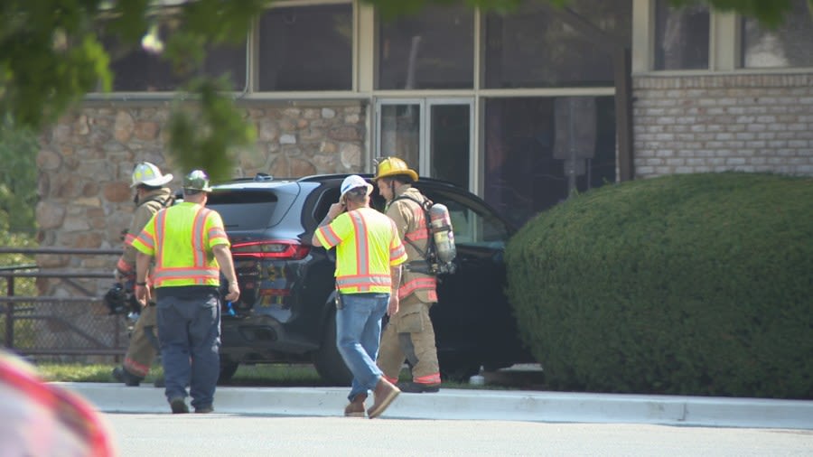 Gas leak breaks out after car collides with library in Montgomery County