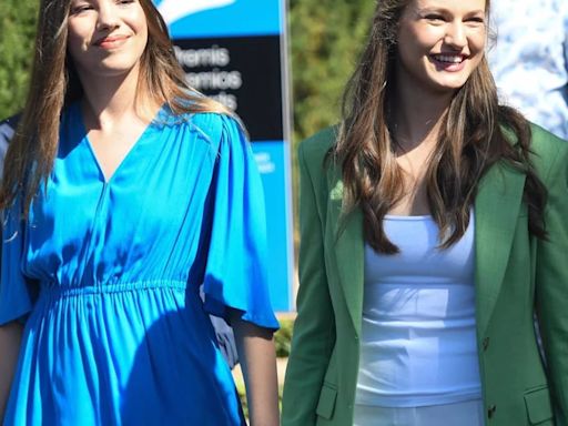 La princesa Leonor y la infanta Sofía sorprenden con sus ‘looks’ y la reina Letizia alquila un vestido en su paso por Barcelona