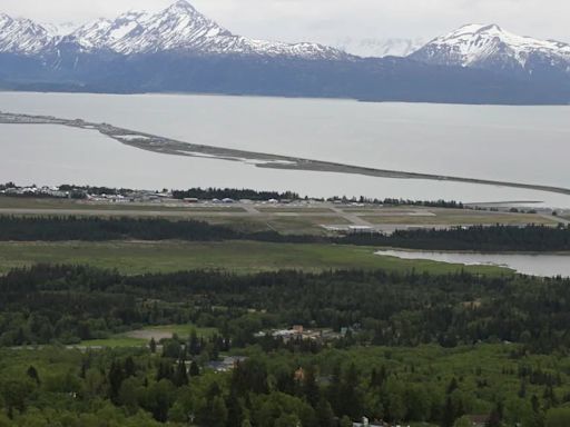 Jóvenes activistas demandaron al gobierno de Alaska por un proyecto de combustibles fósiles que amenaza sus derechos