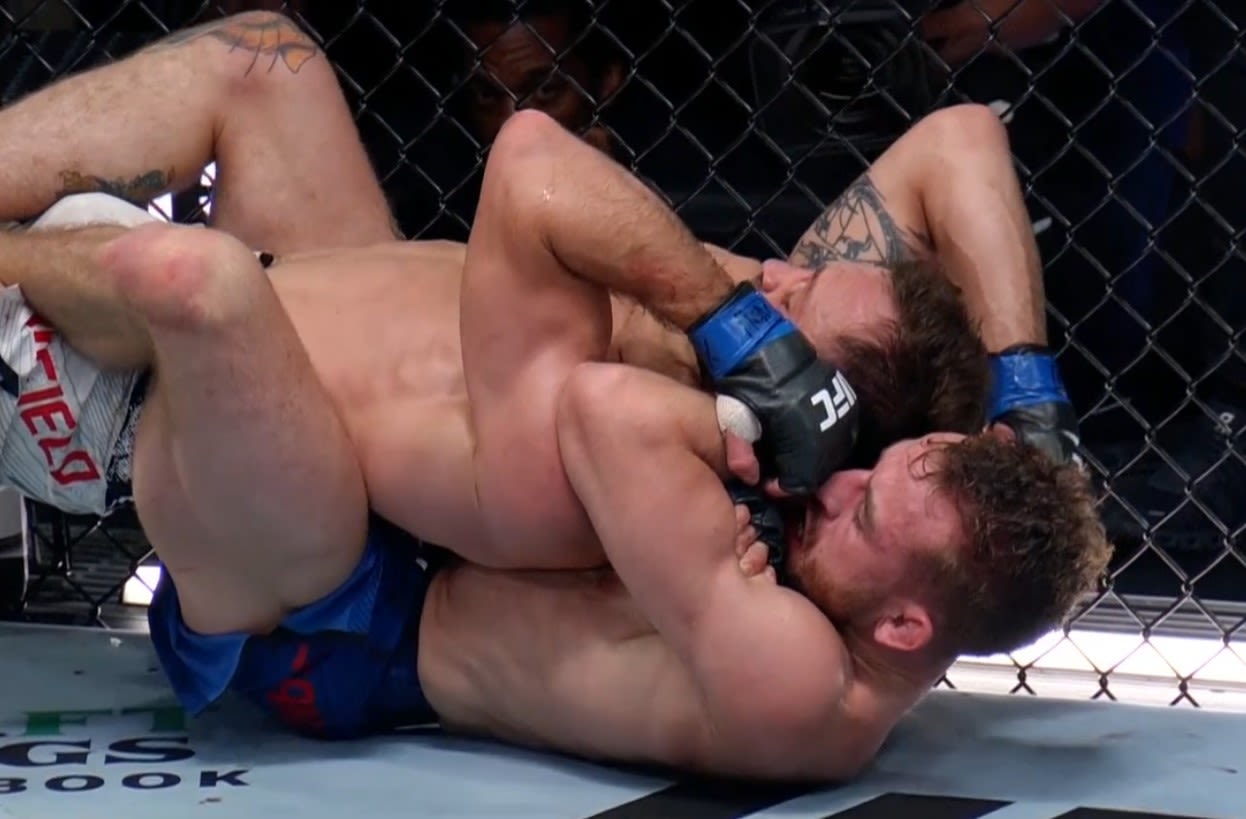 UFC on ESPN 58 video: Brady Hiestand slaps on tight choke for comeback third-round finish