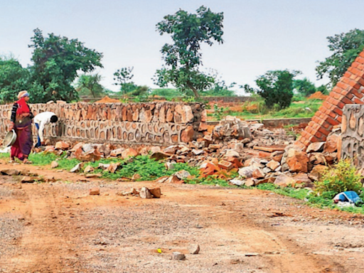 Gurgaon farmhouses back: Raze & rebuild cycle ensures Raisina never heals | Gurgaon News - Times of India