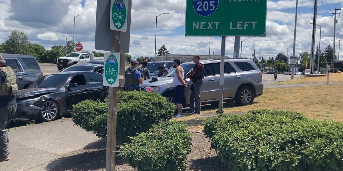 U.S. Marshals arrest suspect following high-speed chase on Sandy Blvd