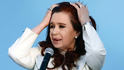 Kirchner acusa a Milei de someter a Argentina a un sacrificio "inútil"