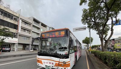 疑機件故障 台中公車煞不住連撞3車