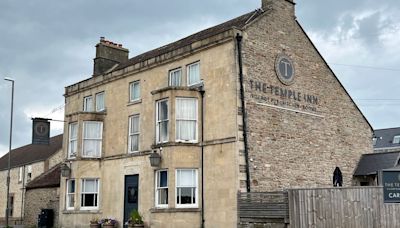 We have a pint in the country pub near Bristol with an outdoor TV for the Euro 2024 final