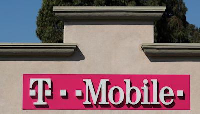 T-Mobile expects adjusted free cash flow between $18 bln and $19 bln in 2027