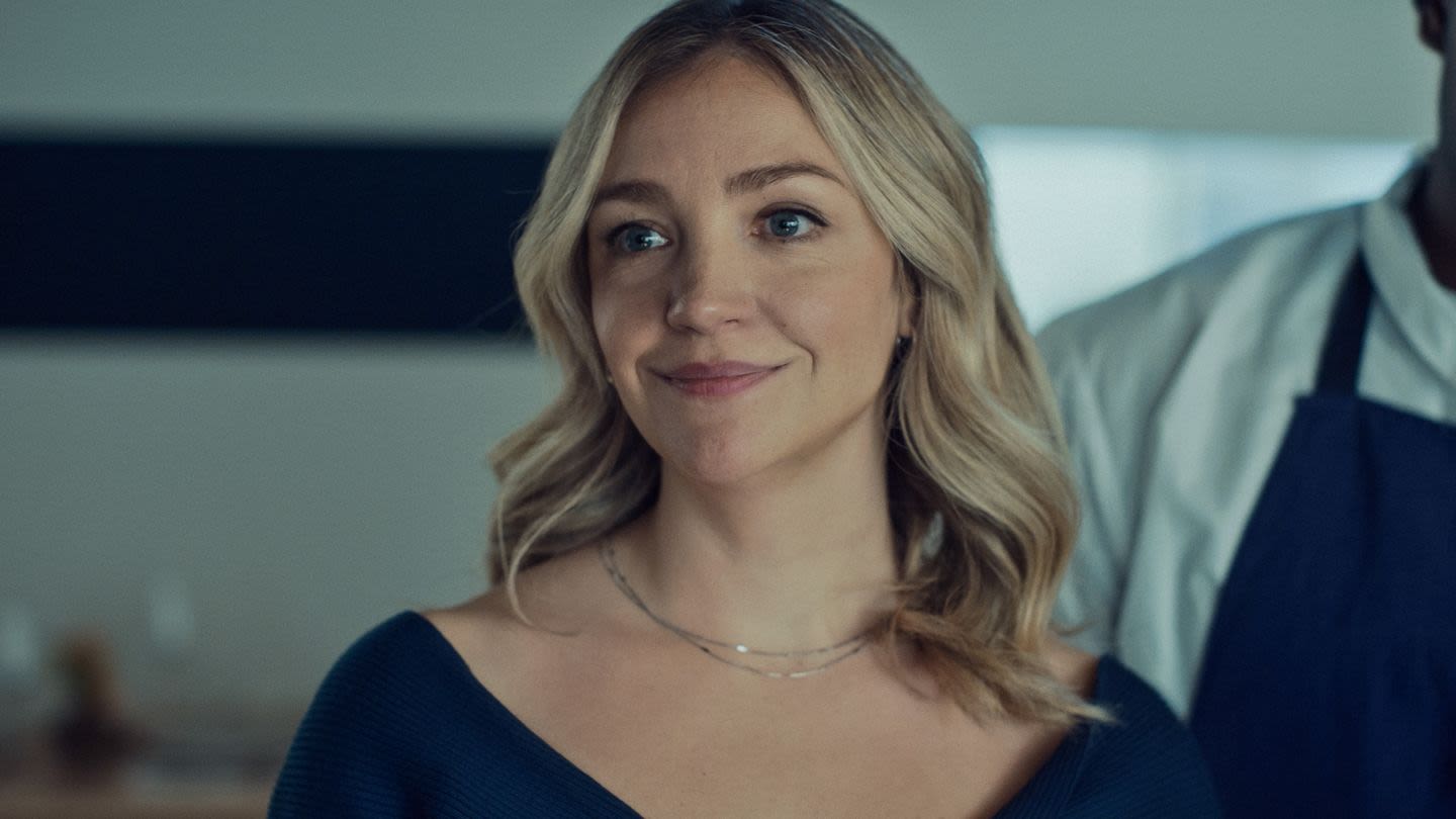 Abby Elliott on Big-Sister Energy and Being Sugar Berzatto
