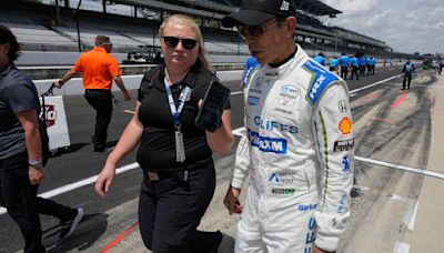 Dixon, Castroneves best on Carb Day