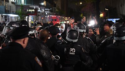 紐約警察在哥大等校園逮捕約300人 川普大讚「真好看」