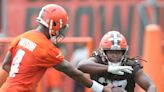Amid Deshaun Watson suspension talk, Kareem Hunt focuses on what he can do to help Browns win