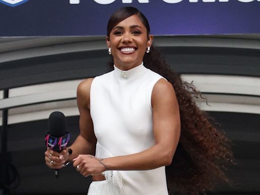 Strictly's Alex Scott unveils blonde hair transformation