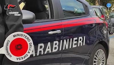 Aggredito da una baby-gang e ferito: indagati due sedicenni