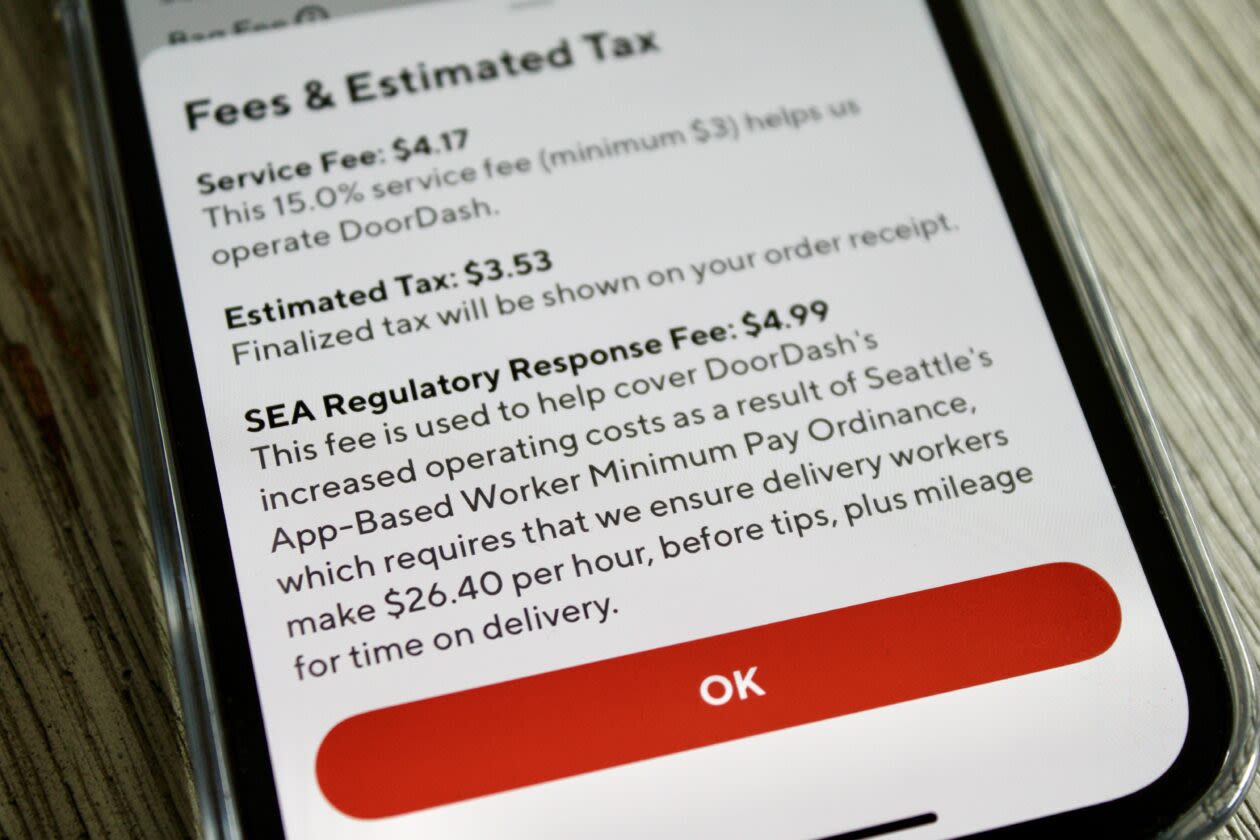 Seattle resident files FTC complaint alleging Uber, DoorDash mislead customers with ‘junk fees’