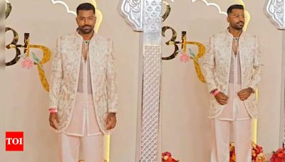 Hardik Pandya makes a stylish entry at Anant Ambani- Radhika Merchant wedding , Nataša Stanković's absence fuels divorce rumors | Hindi Movie News - Times of India