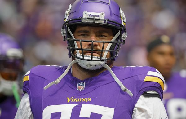 Vikings agree to 2-year extension with run-stopping stalwart Harrison Phillips