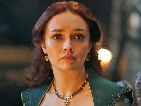 Who Is Olivia Cooke Dating? Boyfriend & Relationship History