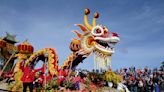 Rose Parade avoids California rain as it welcomes New Year