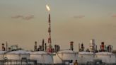 Oil Holds Drop as Mideast Cease-Fire Talks Erode Risk Premium